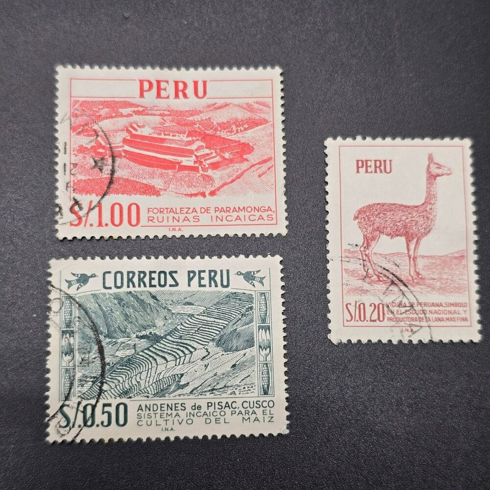 Vintage Peruvian Postage Stamps Set Of 3 - Fortaleza De Paramonga LI3061